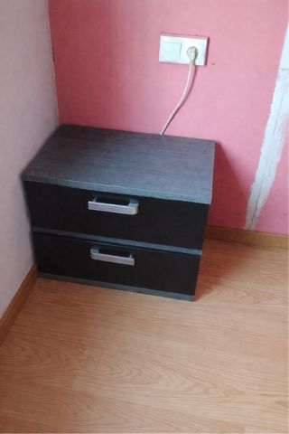 Mesitas de noche negras y grises