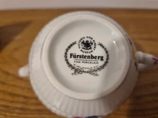 Mini tetera porcelana Fürstenberg V&A Museum