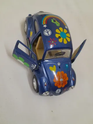 Modellino Maggiolino Blu Decorato