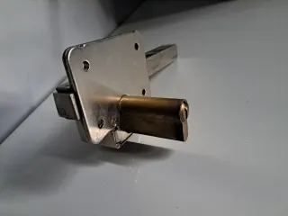 Cerrojo Seguridad Azbe