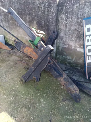 Soporte pala tractor John Deere 3640