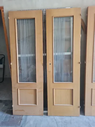 Puertas interiores de madera con cristal Todas 50€