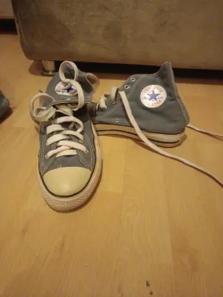 Converse grises altas