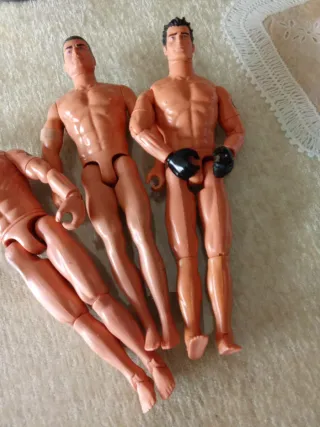 Lote de 3 muñecos articulados