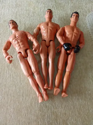 Lote de 3 muñecos articulados