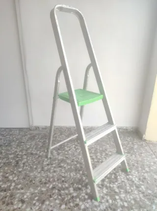 Escalera plegable aluminio 3 peldaños