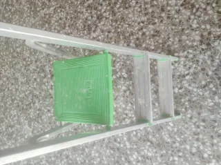 Escalera plegable aluminio 3 peldaños