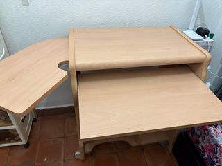 Scrivania in legno con cassetto e ruote