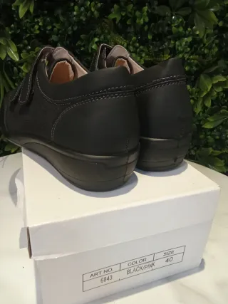 NUEVOS!! Zapatos de PIEL negros