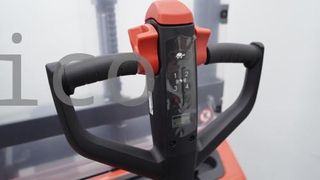 Apilador Eléctrico 1200 Kg - 1600 mm - 16020