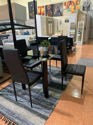 Comedor Cristal + 4 Sillas DT-18