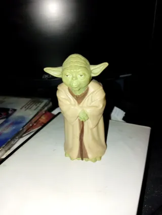 Maestro Yoda Figura Coleccionable