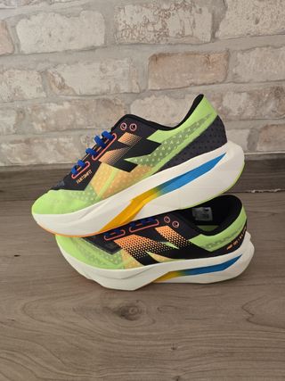 Zapatillas New Balance Verdes y Multicolor