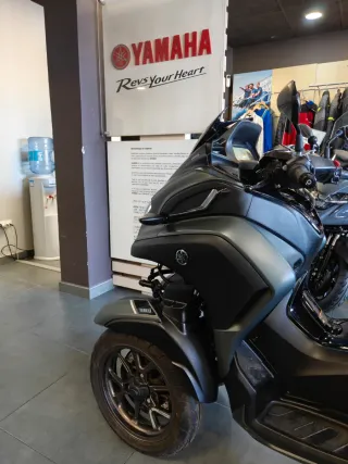 Yamaha Tricity 300 ABS cambio de nombre incluido