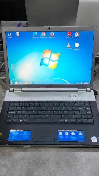 Portátil Sony Vaio VGN-FZ18E Intel Core2Duo T7100
