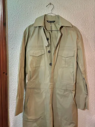 Mono utilitario Zara caqui Talla M