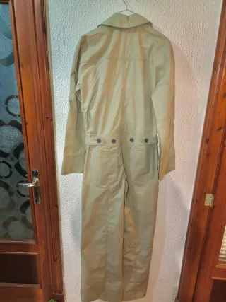 Mono utilitario Zara caqui Talla M