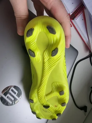 Zapatillas fútbol Skechers niño Talla 33.