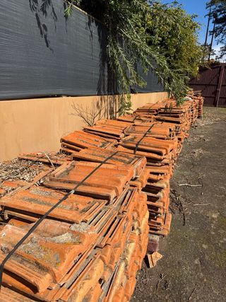 Tejas francesas antiguas de terracota