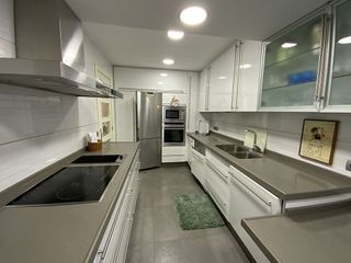 Piso en venta en Nueva Andalucía centro en Marbella