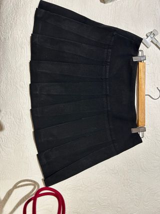 Minifalda Sisley tablas negra. Talla M