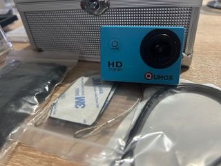 Cámara deportiva QUMOX HD con accesorios