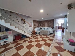 Chalet en venta en Viaplana en Huelva