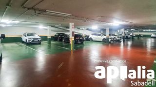 Garaje en venta en Centre en Sabadell