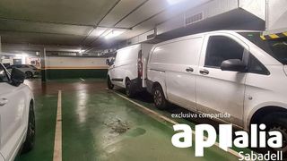Garaje en venta en Centre en Sabadell