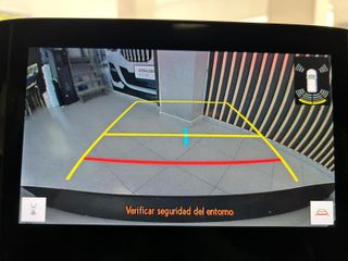 Lexus UX 2.0 250h Business 4WD