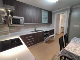 Piso en alquiler en Hermanos Falcó - Sepulcro Bolera en Albacete