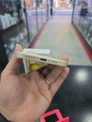 iPhone 15 Plus 128GB Amarillo