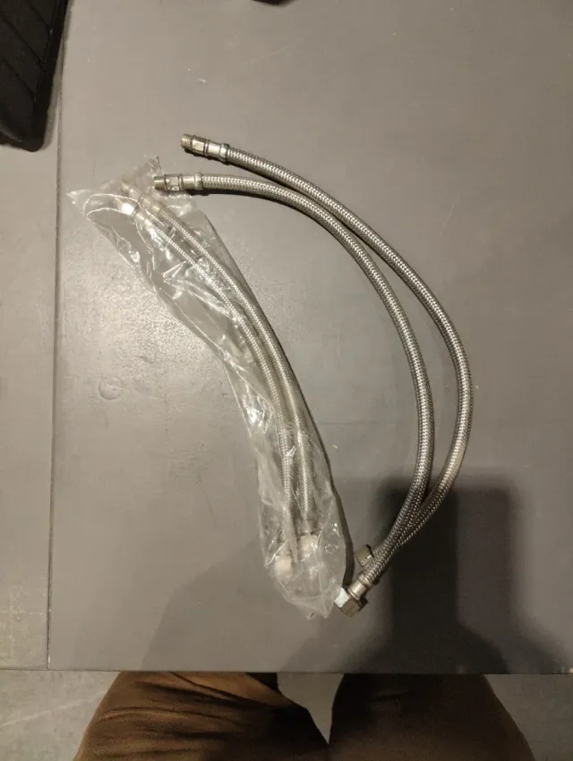 Latiguillos metálicos flexibles para grif