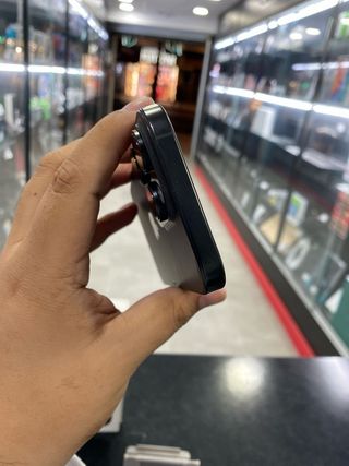 iPhone 16 Pro 128GB Negro Titanio