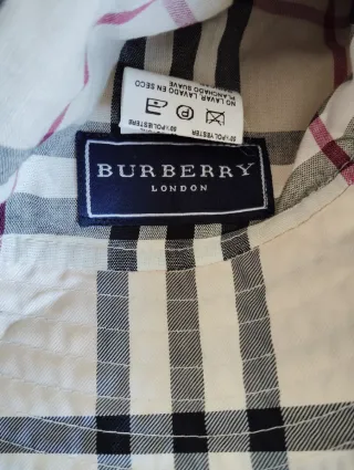 Gorra Burberry Beige y Roja