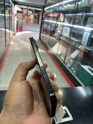 iPhone 16 Pro Max 256GB Negro Titanio