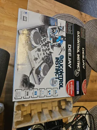 Controlador DJ Hercules