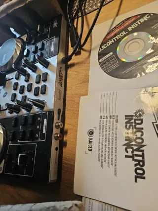 Controlador DJ Hercules