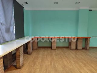 Local comercial en alquiler en Torelló