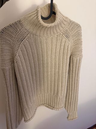 Jersey cuello alto beige talla única