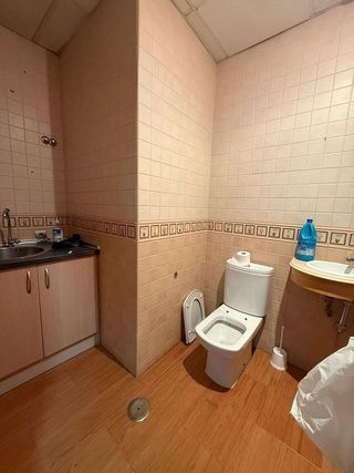 Local comercial en venta en Zona Hispanidad-Vivar Téllez en Vélez-Málaga