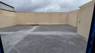 Nave industrial en venta en Cobeña