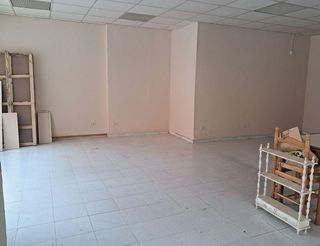 Local comercial en alquiler en Barbastro