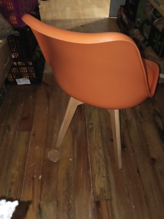 4 Sillas Nuevas Naranja Plástico/Madera