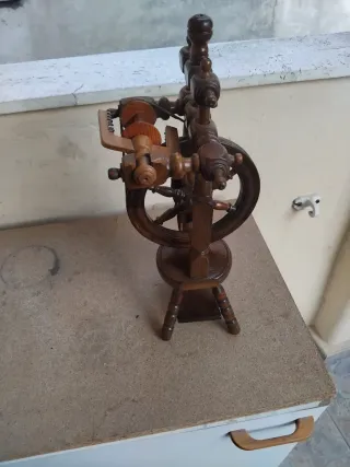 Arcolaio in legno vintage