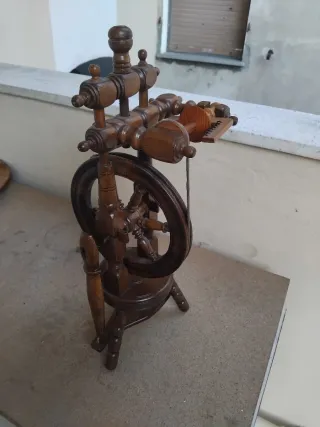 Arcolaio in legno vintage