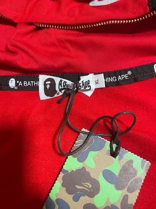Bape Shark Doble Capucha Roja y Dorada