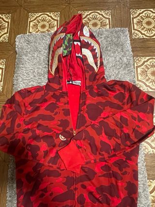 Bape Shark Doble Capucha Roja y Dorada