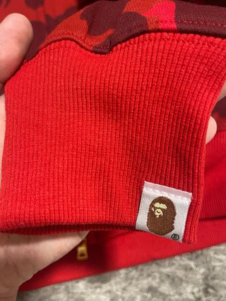 Bape Shark Doble Capucha Roja y Dorada