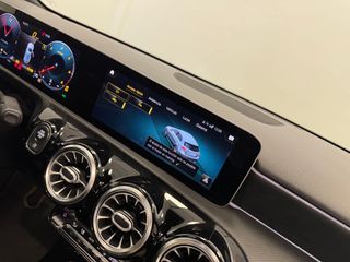 Mercedes-Benz Clase A 200D AMG